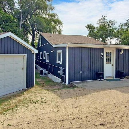 Main Beach River Retreat - Wasaga Beach 1 - Main Strip - 95 Mosley St Exterior foto