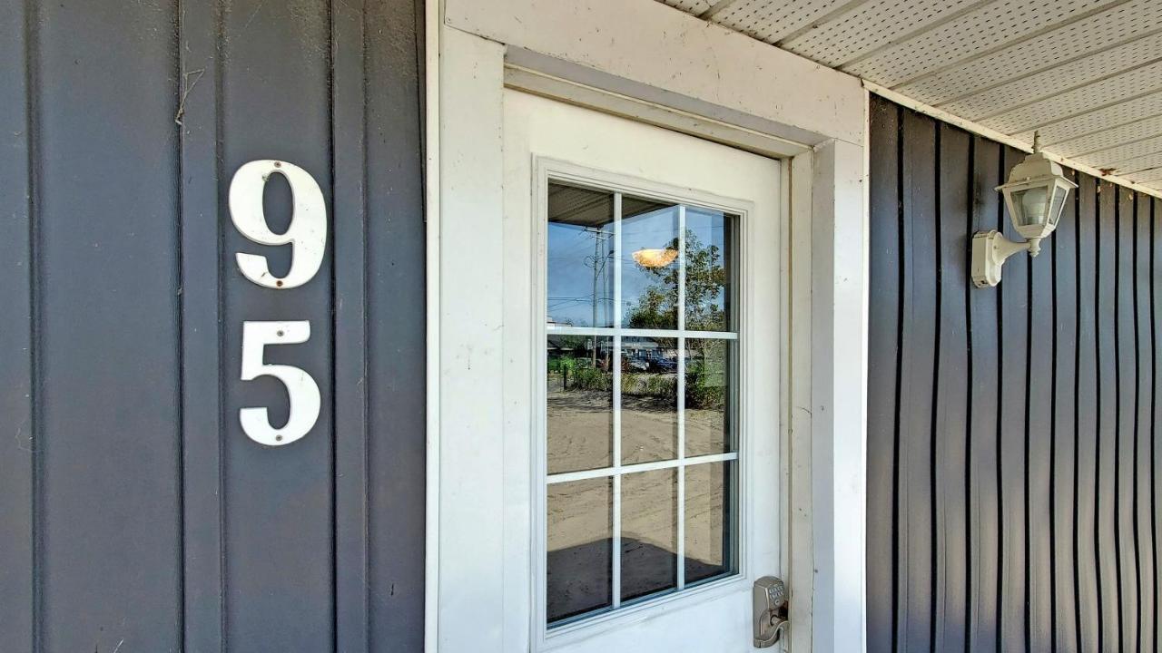 Main Beach River Retreat - Wasaga Beach 1 - Main Strip - 95 Mosley St Exterior foto