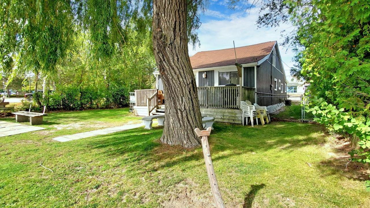 Main Beach River Retreat - Wasaga Beach 1 - Main Strip - 95 Mosley St Exterior foto